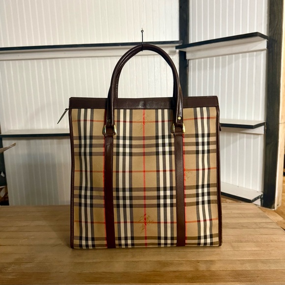 Burberry Knight Nova Check Canvas Leather Shopper Zip Tote Bag - Picture 3 of 13